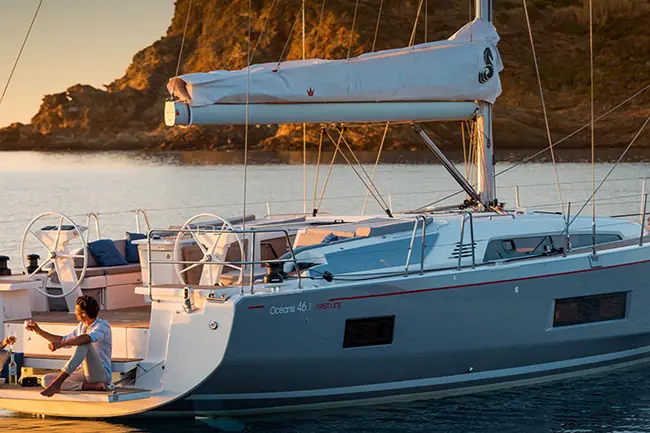 imagen de barco o destino a los que puedes acceder si contactas a dawyachts