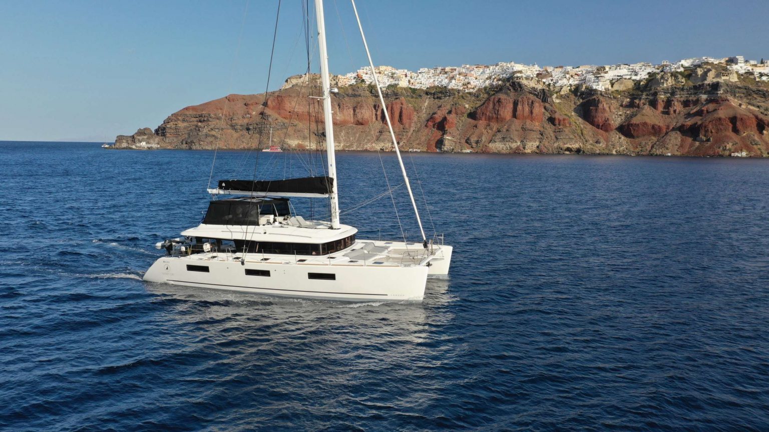 Dawe yachts- barcos- catamaran- Santorini